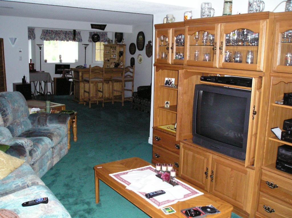 Tucked Inn The Harbour B&B Victoria Harbour Kültér fotó