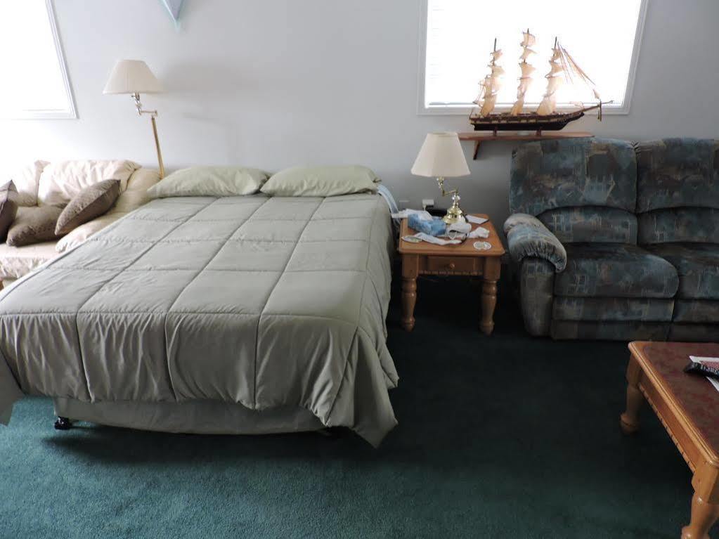 Tucked Inn The Harbour B&B Victoria Harbour Kültér fotó